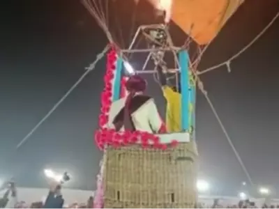 Couple Get Hitched 70 Feet In The Air