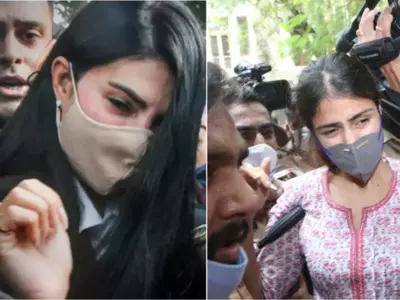 After Getting Bail, Jacqueline Fernandez Gets Mobbed Outside Court Just Like Rhea Chakraborty