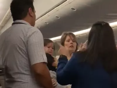 Chicago Flight Viral Video