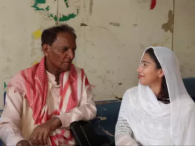 19-year-old marries 70-year-old 'baba' in Pakistan