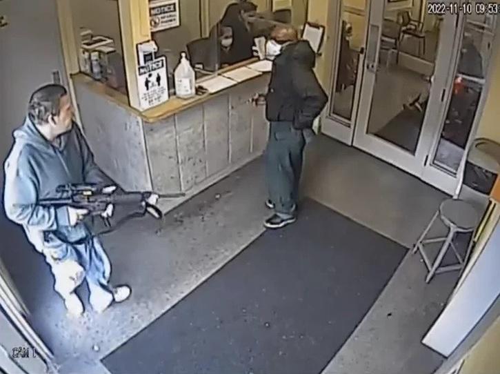 New York Security Guard Takes Out Gunman Wielding AR15