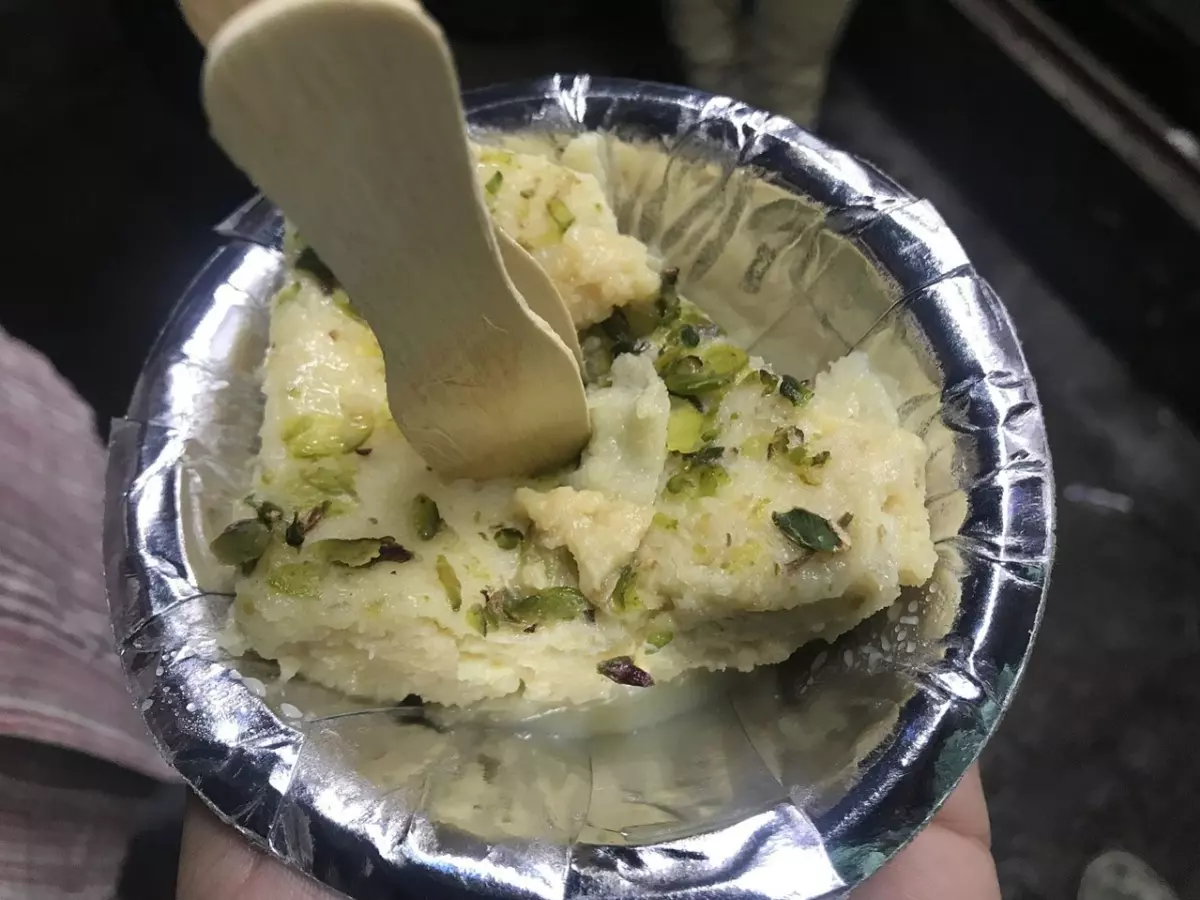 कभी खाई है 'खुरचन'? मलाई से तैयार होने वाली इस शुद्ध भारतीय मिठाई का इतिहास है