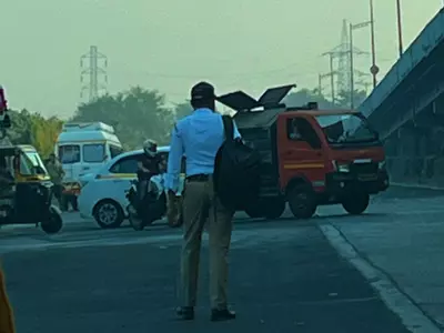 mumbai traffic policeman
