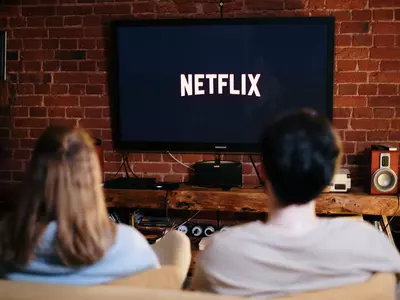 New Netflix Feature Lets You Kick People Off Your Account