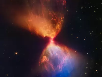 James Webb Space Telescope Captures Hourglass Shaped Birth Of A Star