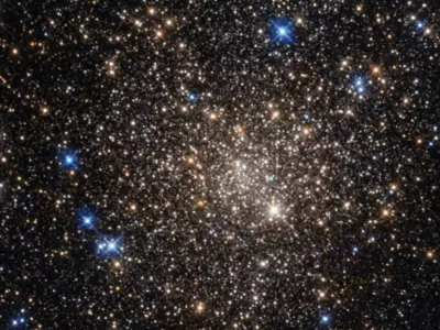 Hubble Shows Off A 'Globular Cluster' Of Hundred Thousand Stars