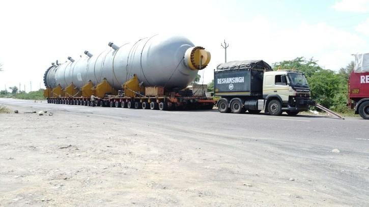 832 wheels trailer truck mundra port pachpadra refinery 