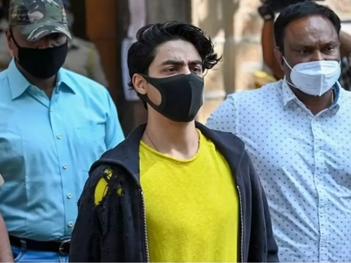 Shah Rukh Khan & Gauri Khan Reacts As Son Aryan Khan Khan Announces His Bollywood Debut Project Shah Rukh Khan & Gauri Khan Reacts As Son Aryan Khan Khan Announces His Bollywood Debut Project