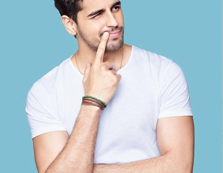 Sidharth Malhotra's Reaction After Meeting Mini Kiara At Thank God Screening Leaves Fans In Awe