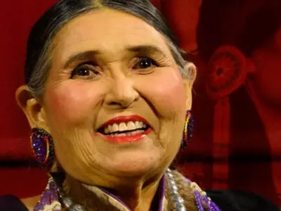 Sacheen Littlefeather Dies 2 Months After Academy Apologized Over Her Treatment At Oscars 1973
