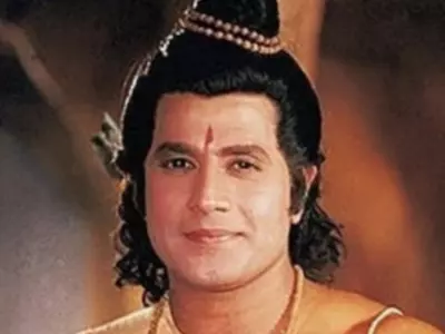 After Massive Backlash, Ramayan Actor Arun Govil Reacts To Video Of Woman Falling At His Feet
