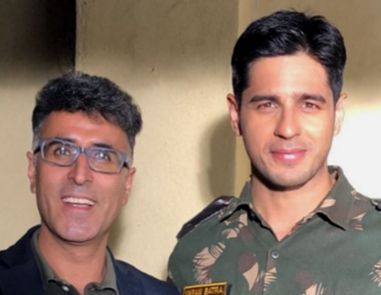 Sidharth Malhotra Says We Should Take Care Of Families Of India's Fallen Heroes