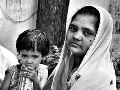 Bilkis Bano Moves Supreme Court  Against The Release Of 11 Rape And Murder Convicts