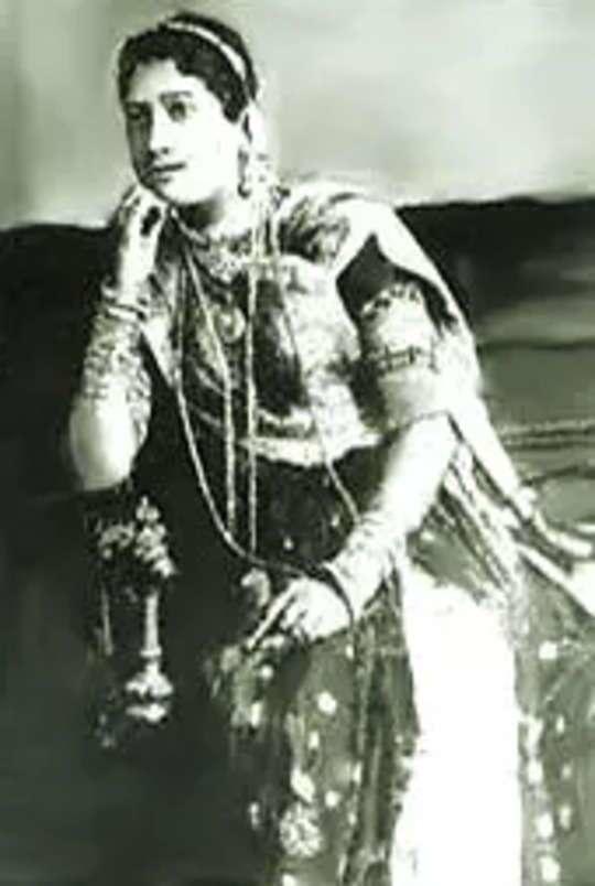 binodini-dasi