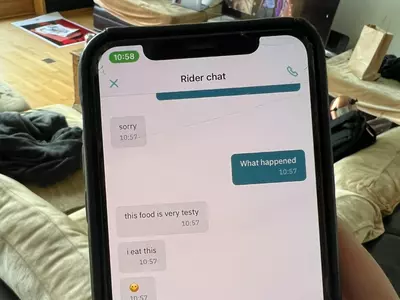 delivery man texts customer
