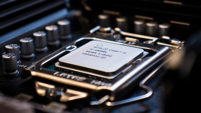 TikToker Improves CPU Cooling by Adding Salt to Thermal Paste