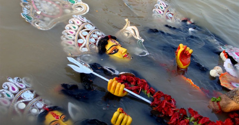 8 Dead In Flash Floods During Idol Immersion In West Bengal Several Missing 3522