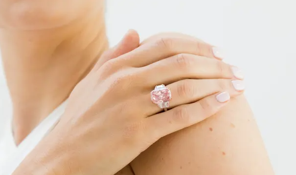 rare pink diamond sold for 477 crores in hong kong 