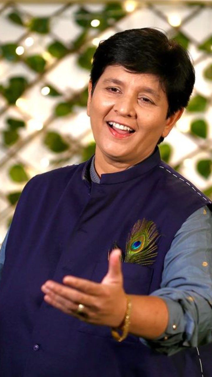 Wishing Falguni Pathak A Wonderful 56th Birthday - musicschool.in