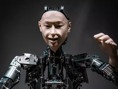 Researchers Taught A Robot To Laugh At Human Jokes Naturally