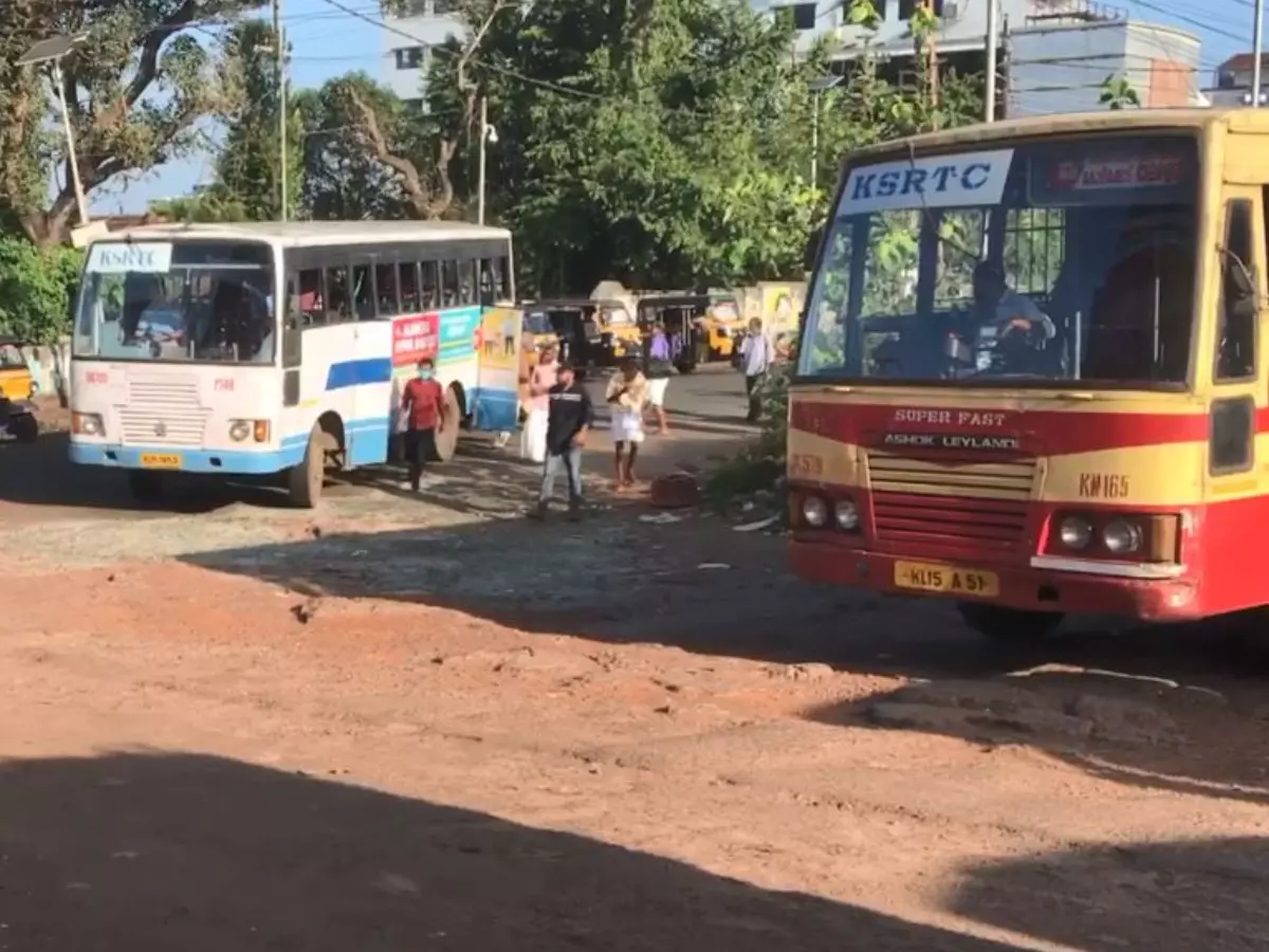 ksrtc-buses-damaged PFI Hartal Indiatimes