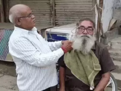 Chhattisgarh man shaves after 21 years  