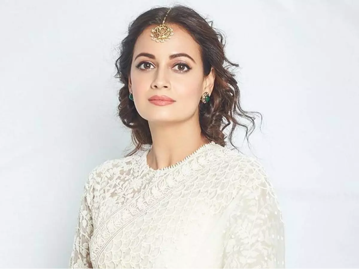 dia mirza dia mirza