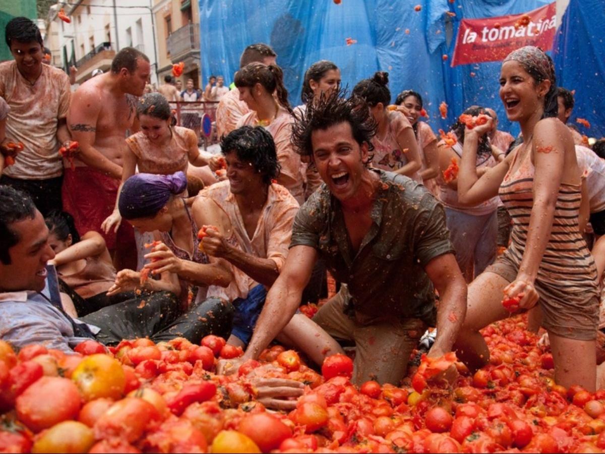 Spain's Legendary 'La Tomatina' Festival Returns After A 2-Year Gap Due To  COVID-19