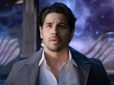 Sidharth Malhotra Opens Up On Seeing Extremes; Confesses Having Good Looks Wasn't Favourable