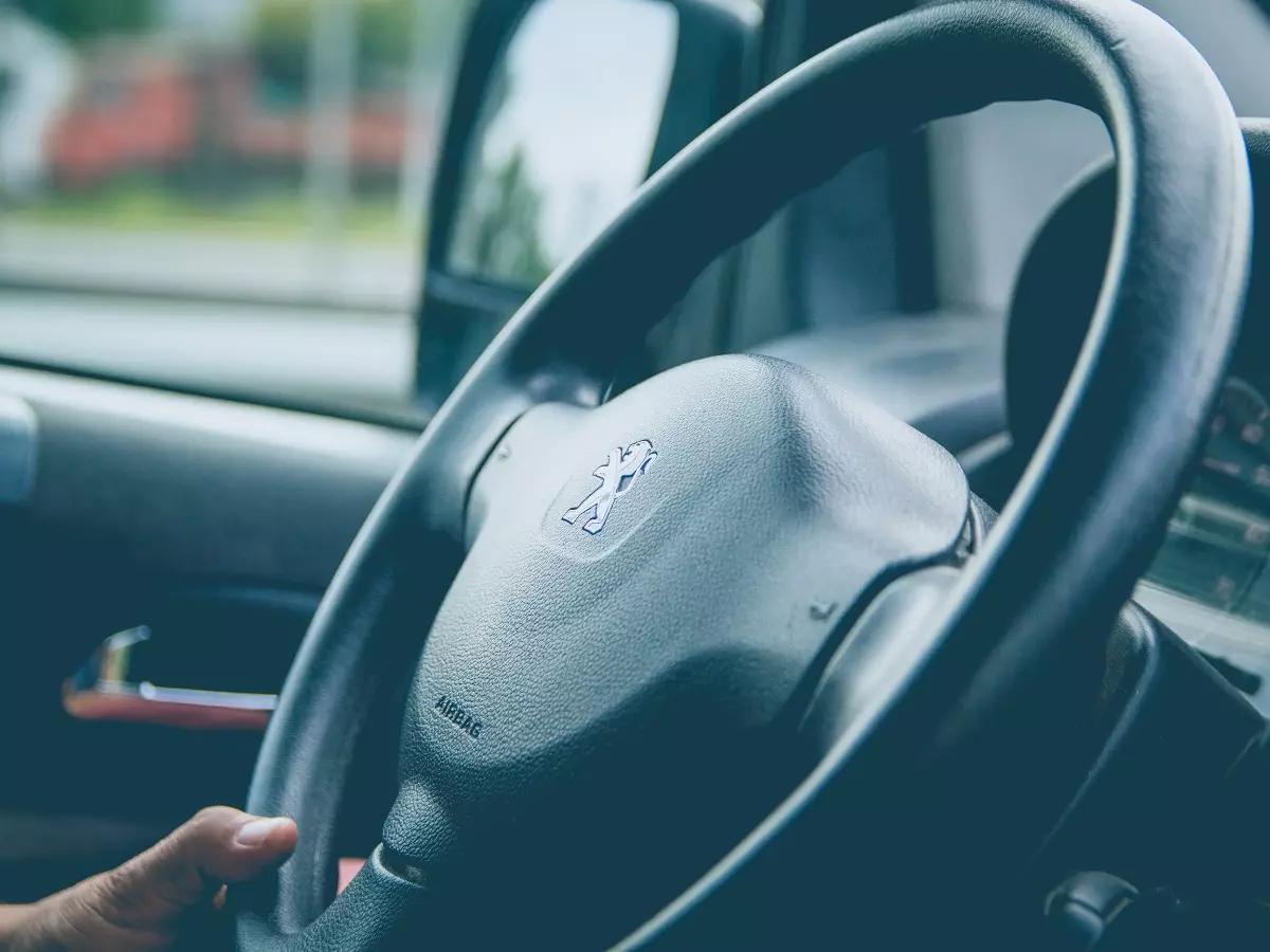 Six Airbags On Cars Indiatimes