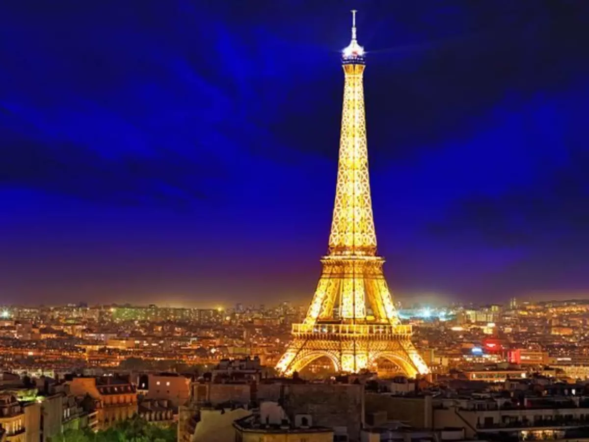 Eiffel Tower's Lights To Turn Off Earlier Than Usual Amid Power Crisis