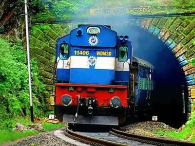 indian railways revenue jumps 38 percent to rs 95486 crore