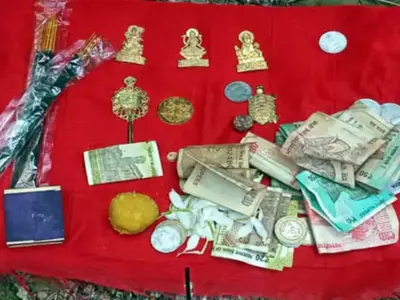  Uttar pradesh man order idols online fools others by saying found them in field 