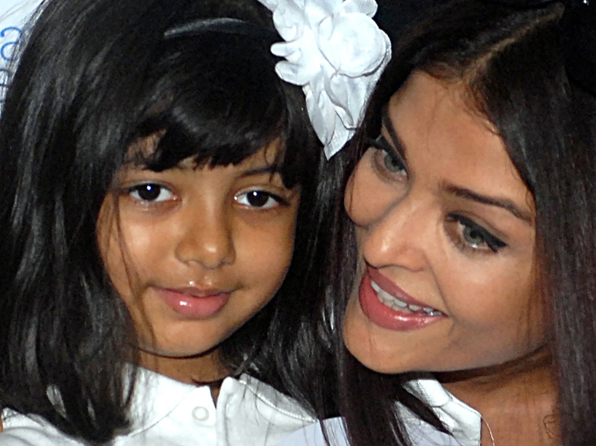 Stunning Compilation Of Over 999+ Aaradhya Bachchan Images In Full 4K ...