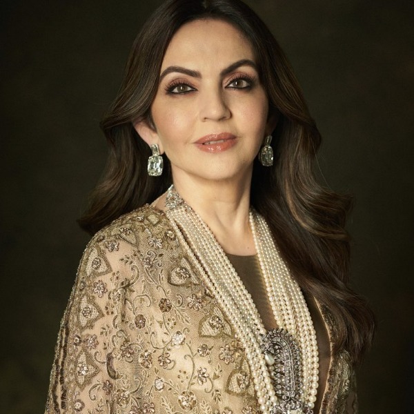 Here's The Most Expensive Saree In The World, Worn By Nita Ambani. It's  price Is…