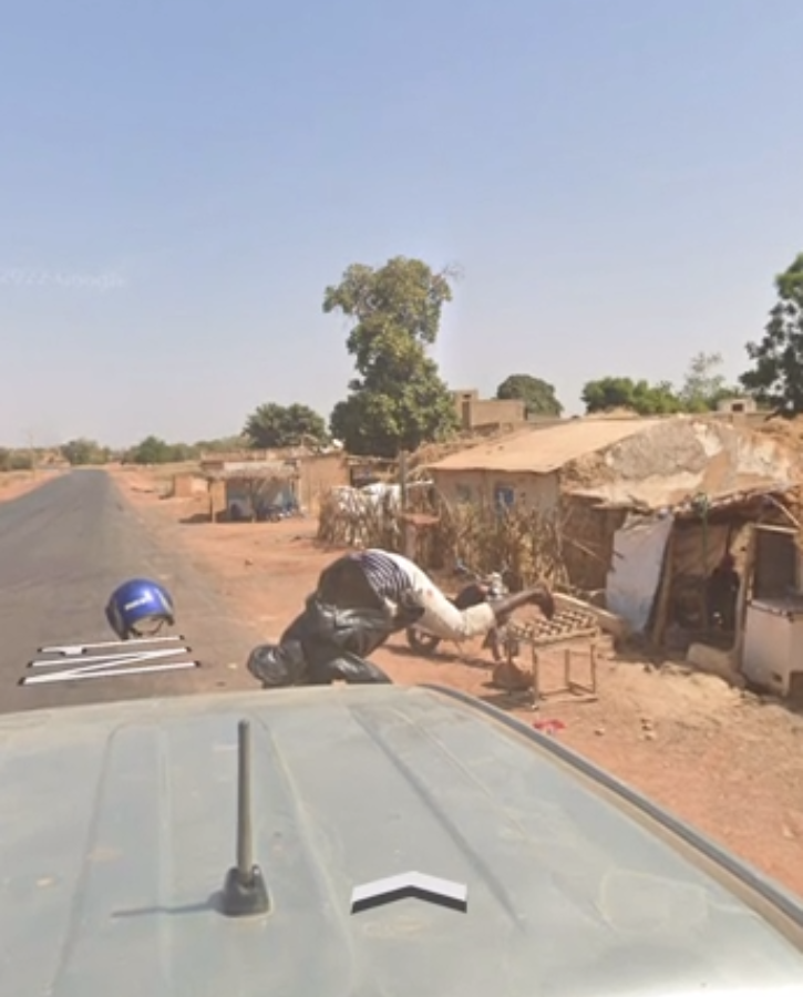 Google Street View Car Crash Video 3 643fd8c8a849a ?w=725&h=900&cc=1