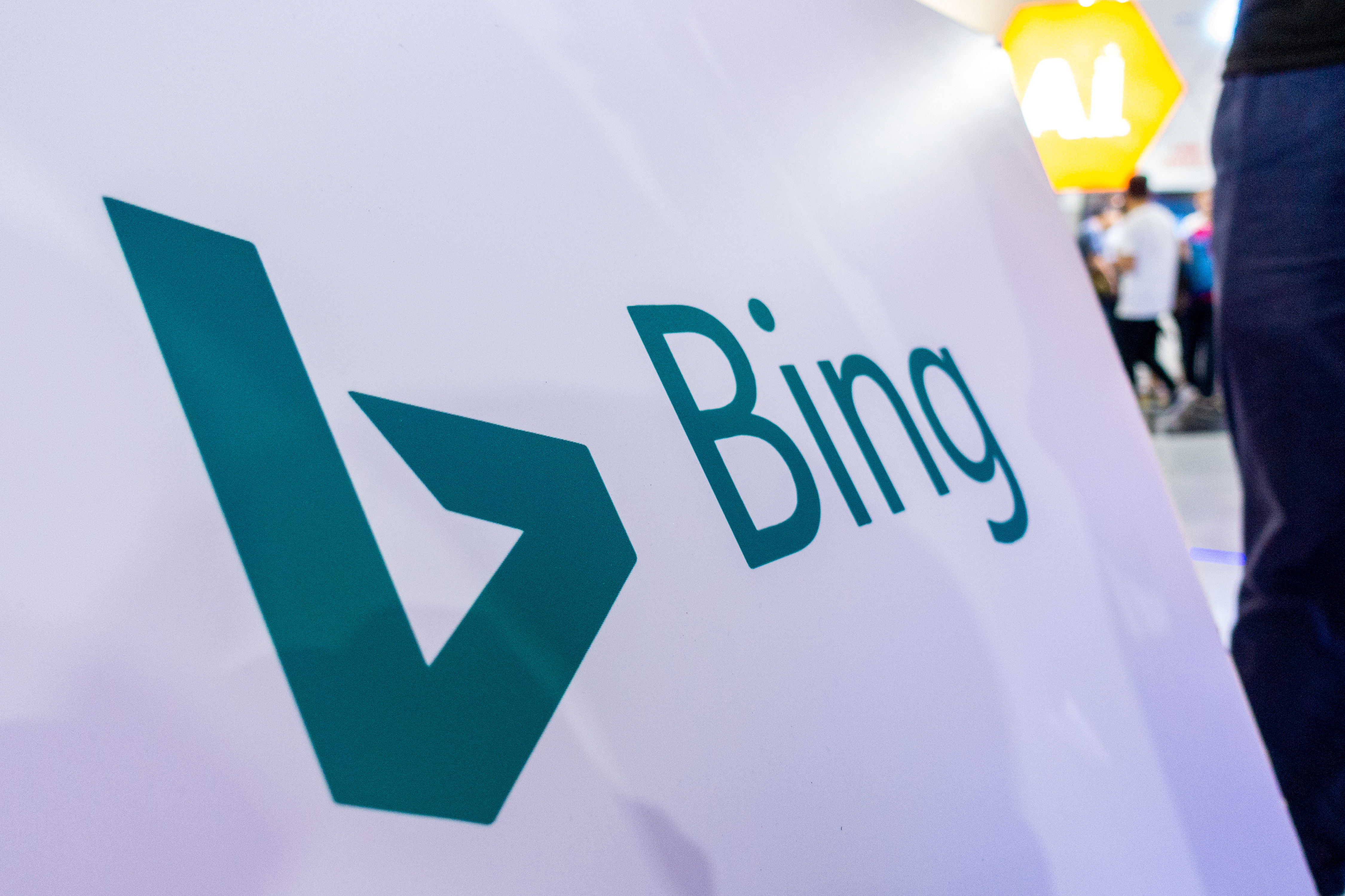 Microsoft bing. Майкрософт Bing. Майкрософт бинг. Поисковик Майкрософт. Создатель бинг.