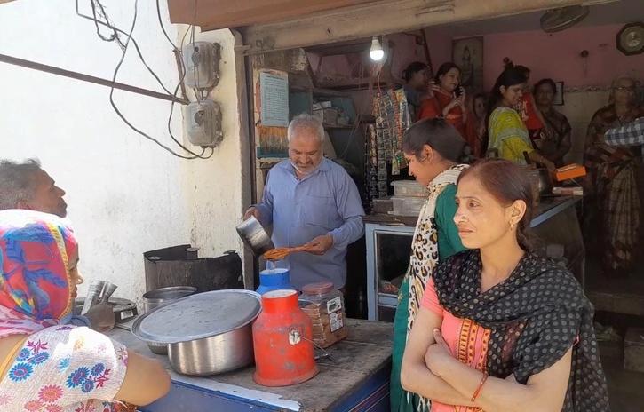 Tea Seller Daughter Shikha Sharma 