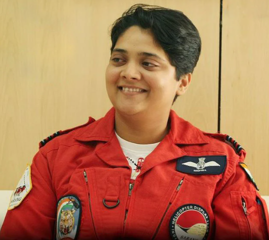 Wing Commander Deepika Mishra ने रचा इतिहास, वीरता पुरस्कार पाने वाली ...