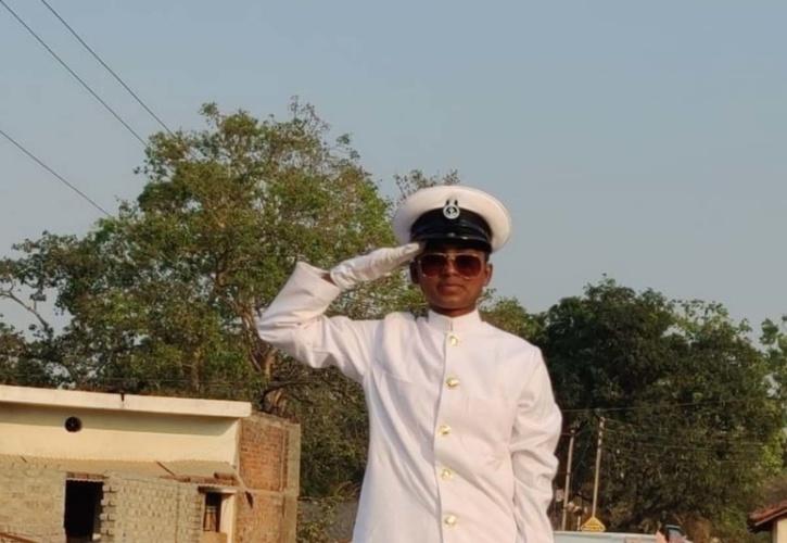 after father hisha baghel became agniveer in indian navy