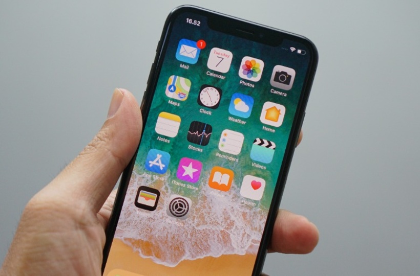 Microsoft's 'Phone Link' App Lets iPhone Users Connect With Windows PC