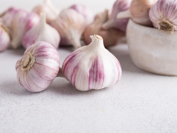 How To Grow Garlic In A Pot So You Always Have It Handy In The Kitchen