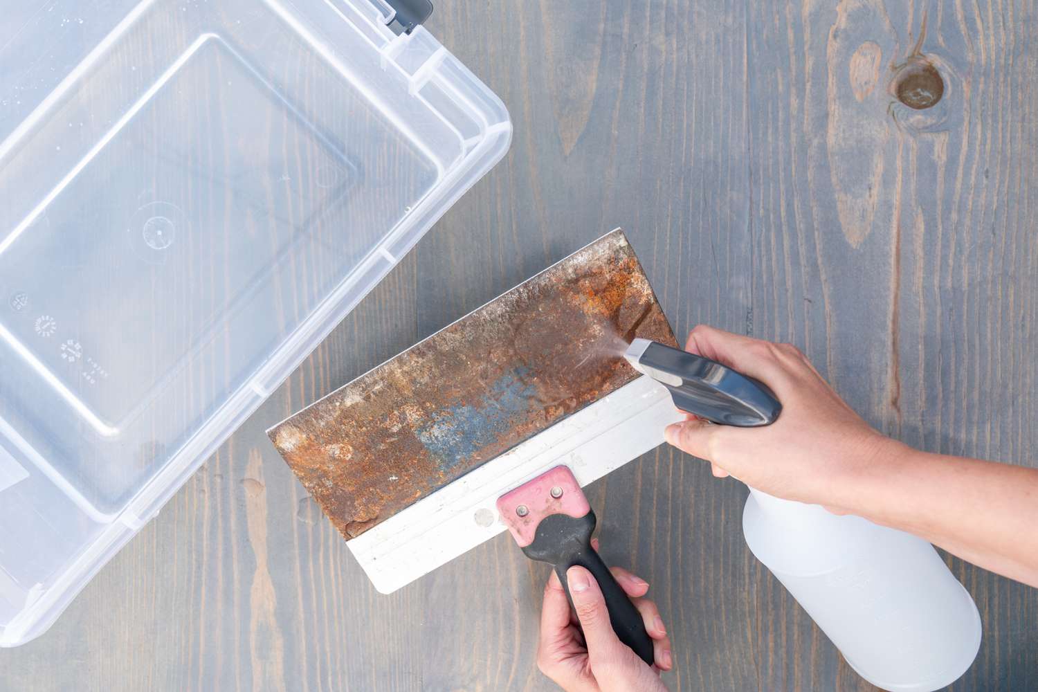 how to remove rust from gardening tools