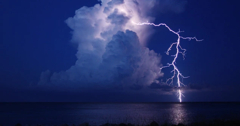 What Is The Upward Lightning Process? How Lightning Travels From Ground 