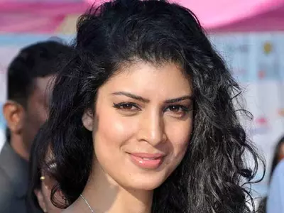 Outsiders Cannot Compete With Star Kids: Actress Tina Desai Calls Out Nepotism In Bollywood
