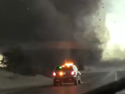 Tornado Footage From Iowa, United States
