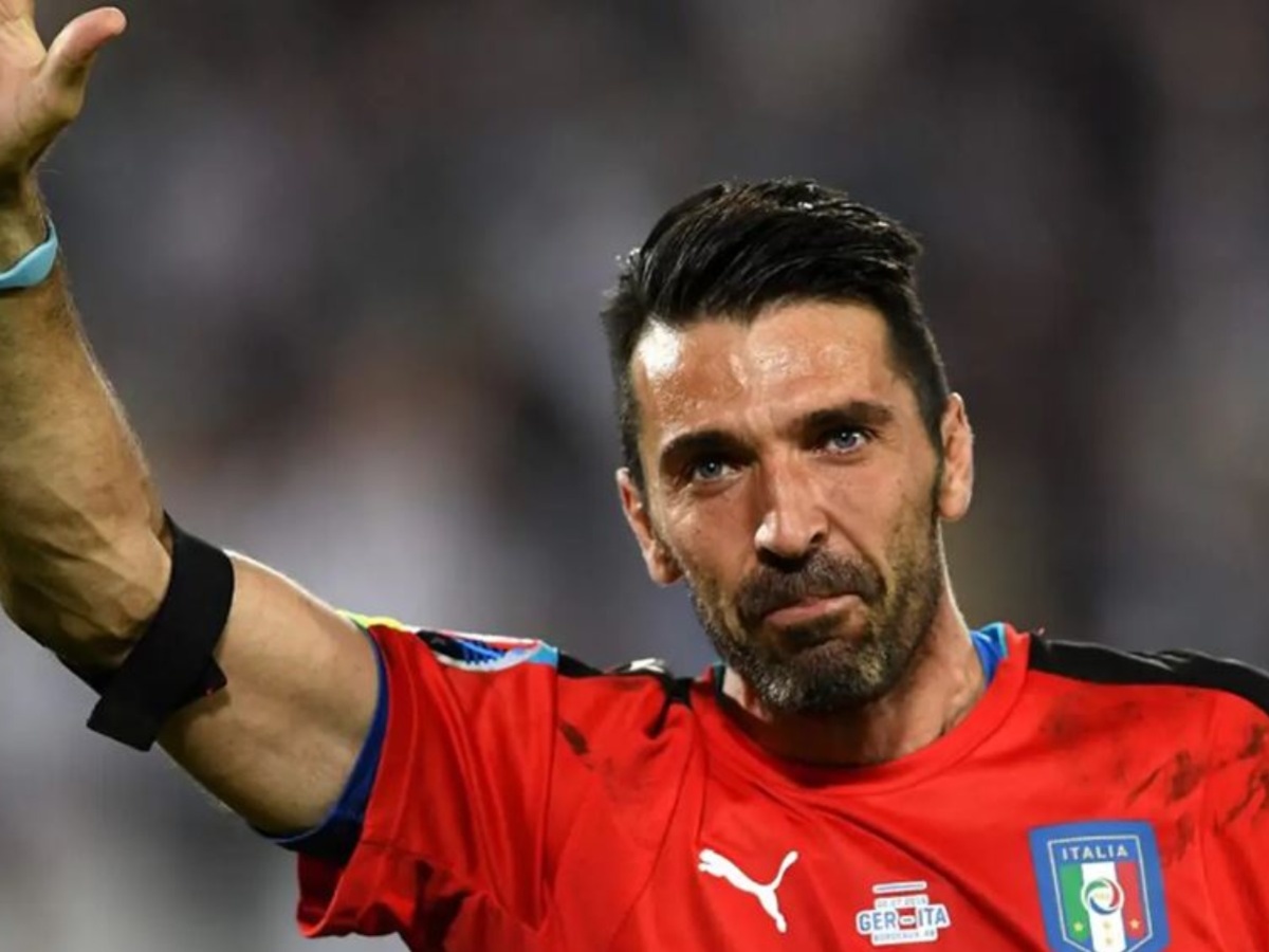 Italy 2006 Goalkeeper Buffon Golden Jersey - World Cup Winners