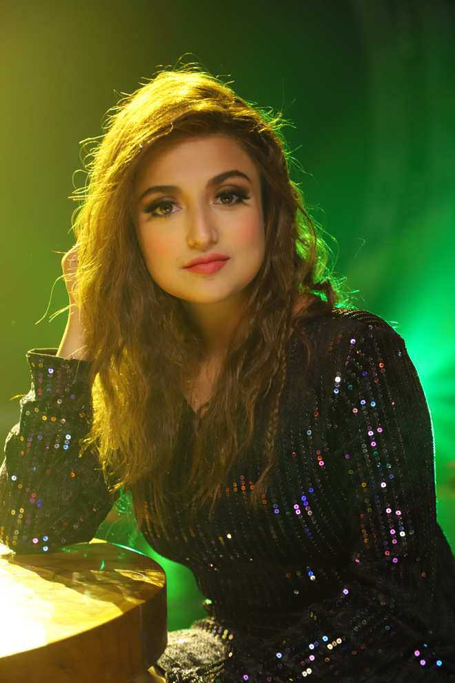 Monali Thakur
