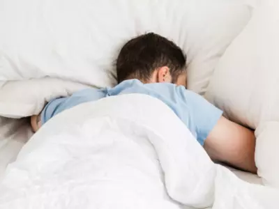 An Expert Reveals A 4-7-8 Breathing Method That Helps You Fall Asleep Within 60 Seconds