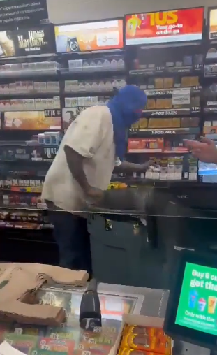 In The US, A Sikh Man Thrashes A Robber And Is Caught Red-handed